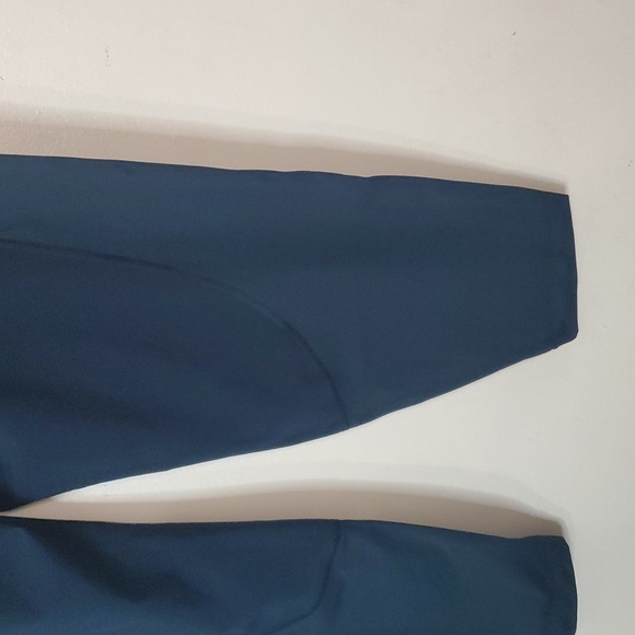 Athleta Run With It Pants Size Large Zip Pockets Lightweight Cool Breasy - Picture 6 of 13